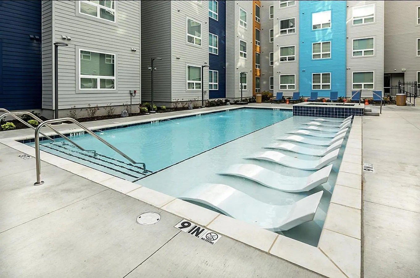 Landing At The Nine At Memphis - 3 Bedrooms In University